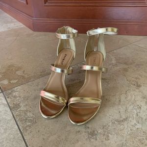 Gold Lulu’s heels, only worn once!